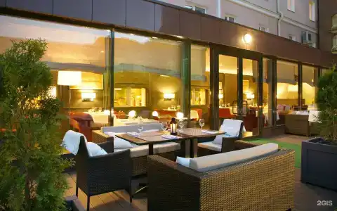 DoubleTree by Hilton - 49