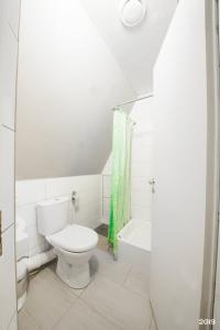 Nice Hostel 33 - 71