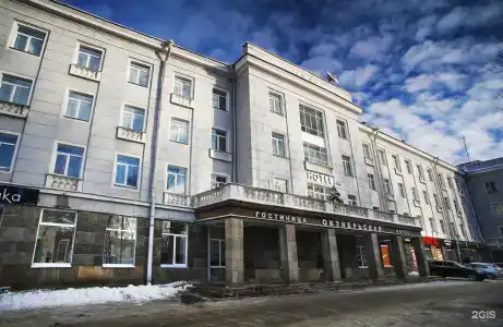 Октябрьская - 83