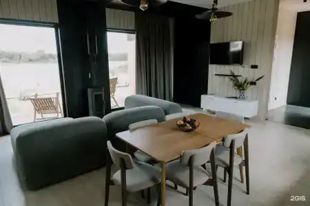 Дом и Озеро - 2