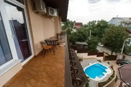 Gold House - 18