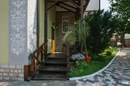 Конюшенный Двор - 100