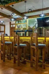 Cort Inn - 63