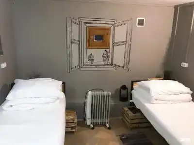 Lv.Hostel - 24