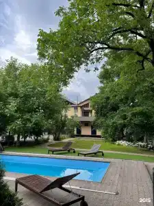 Shalet Greystone - 53