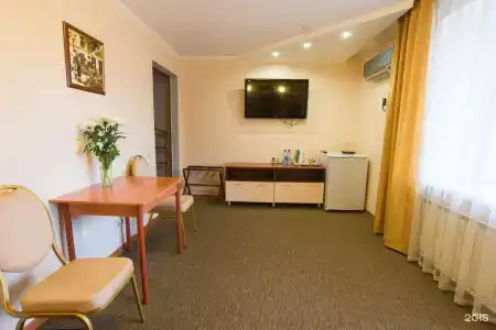 Suite - 4