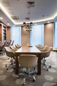 Hampton by Hilton - 10
