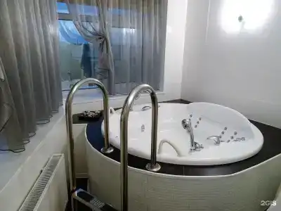 Ramada Hotel & Suites by Wyndham - 6