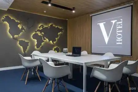 V Hotel - 4