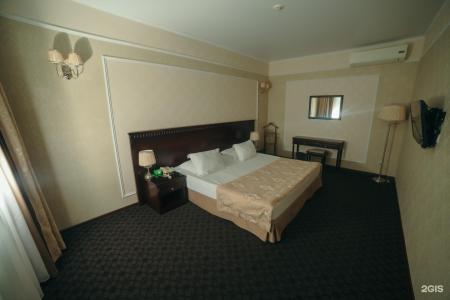 Green Hall - 51