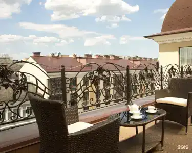DoubleTree by Hilton - 37