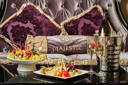 Majestic Boutique Deluxe - 55