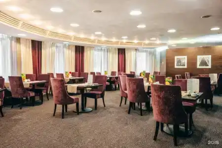 Гранд Авеню by USTA Hotels - 63