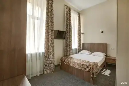 Алжен на Гончарной - 44