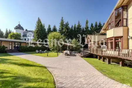 Деревянный коттедж с бассейном и баней - 4