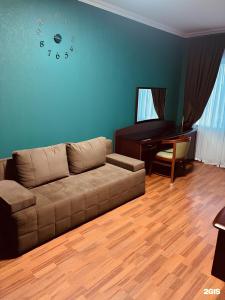 Savoy Petit - 10