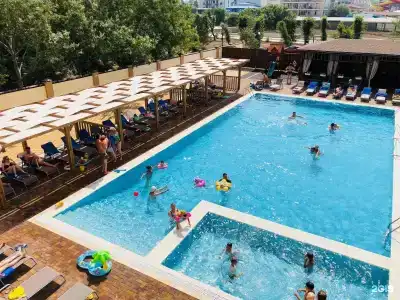 Family Pride inn - 22