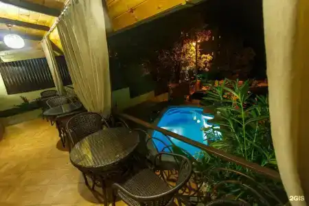Gold House - 24