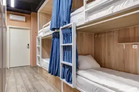 Roomy Hostel - 62