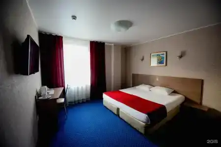 Арон - 1