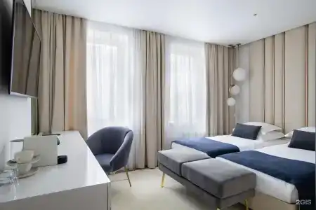 V Hotel - 9