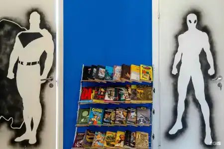Super Hostel - 4