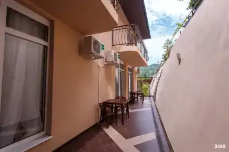 Gold House - 16