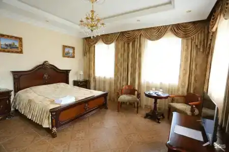 Manor House - 11