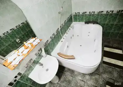 на Шумах - 100