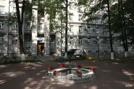 У фонтана - 19