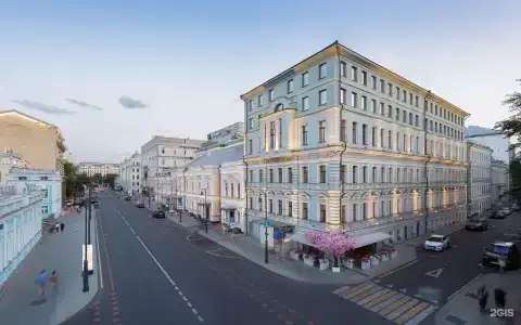 Chekhoff Moscow Curio Collection by Hilton - 0