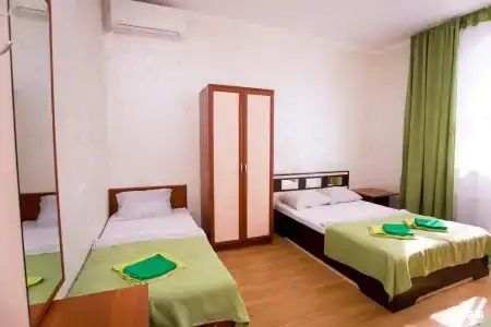 Rose Manor - 13