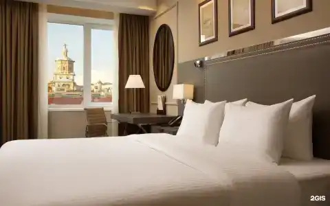 DoubleTree by Hilton - 6