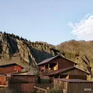 Усадьба у горы - 2