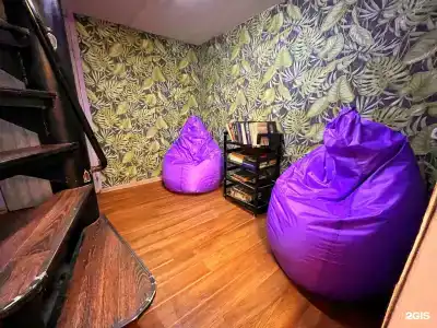 Lv.Hostel - 4