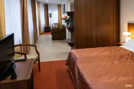 40-й меридиан Арбат - 12