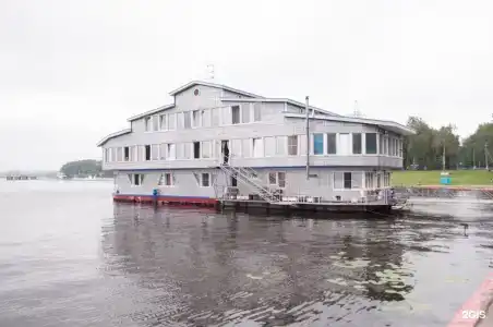 Family on the lake Lakada - 0