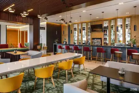 Hilton Garden Inn - 1