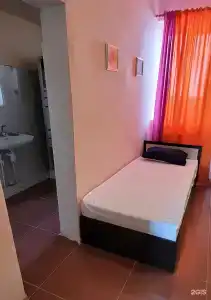 Main room - 13