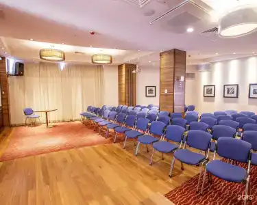 Hampton by Hilton - 39