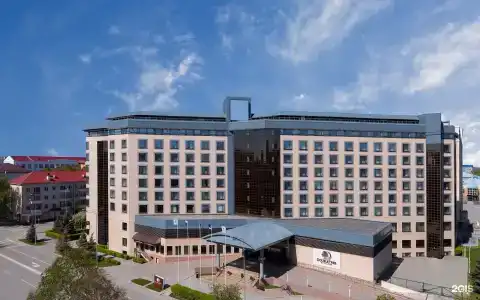DoubleTree by Hilton - 42