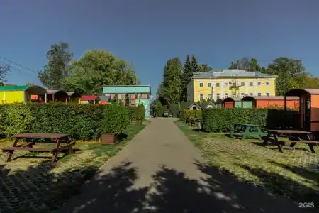 У Кремля - 27
