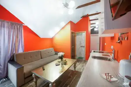 Avia House - 48
