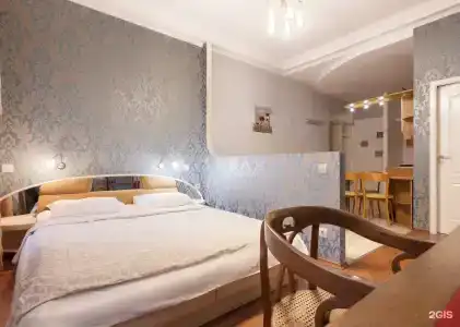 у Эрмитажа - 7