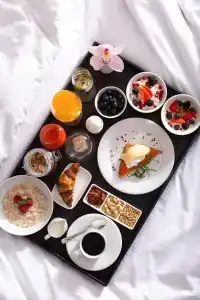 DoubleTree by Hilton - 25