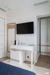 V Hotel - 104