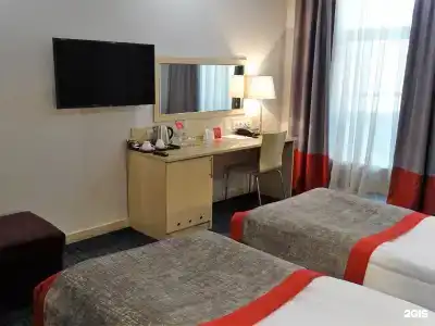 Ramada Hotel & Suites by Wyndham - 16