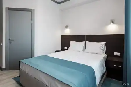 Parallel Hotel & Conference - 100