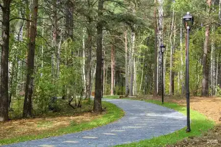 Парковый - 16