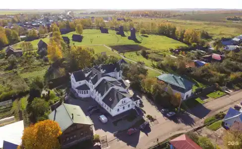 Кремлевский - 33